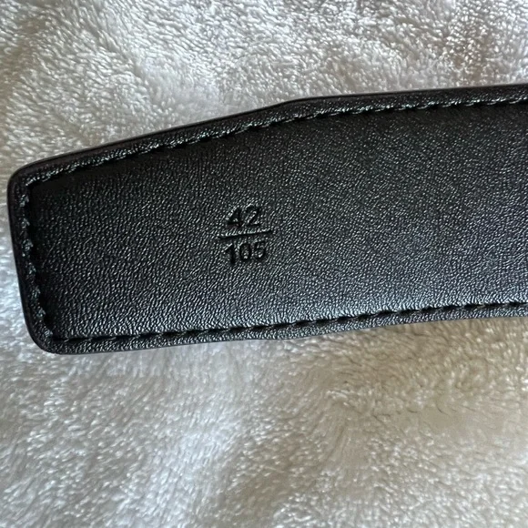 SALVATORE FERRAGAMO brown/ tan belt - Picture 5 of 8